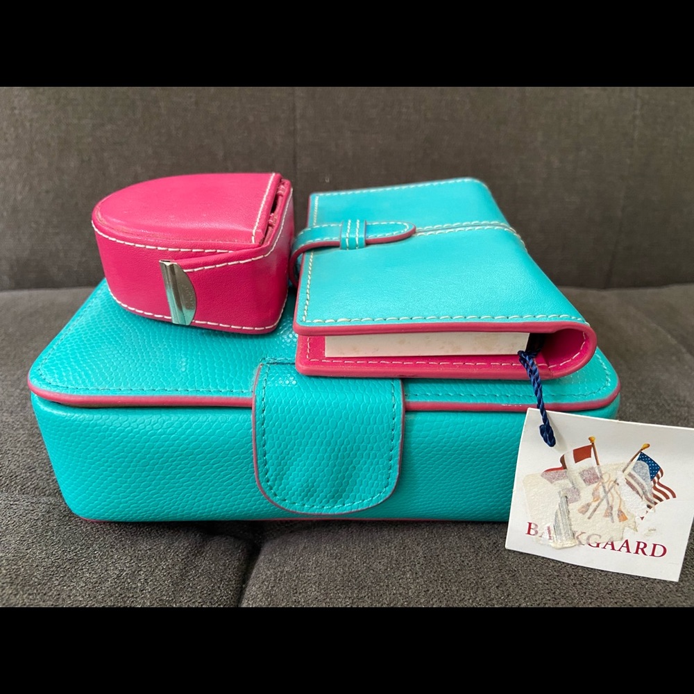 Baekgaard Leather travel clock/jewelry box/notepad